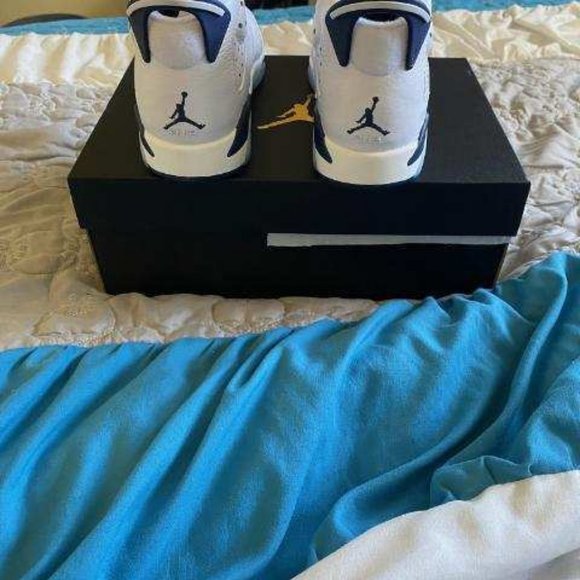 Jordan 6 - Picture 2 of 3